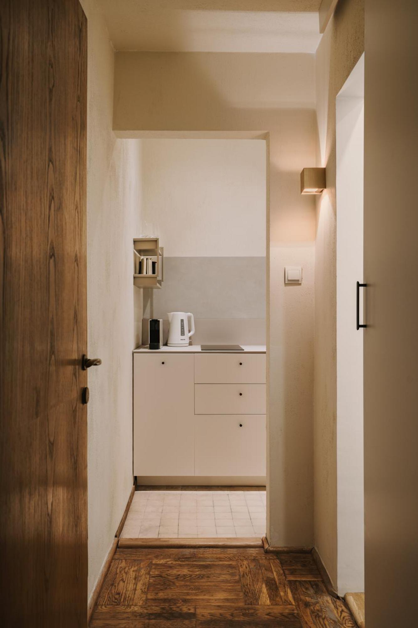 Here Apartments Красков Екстериор снимка